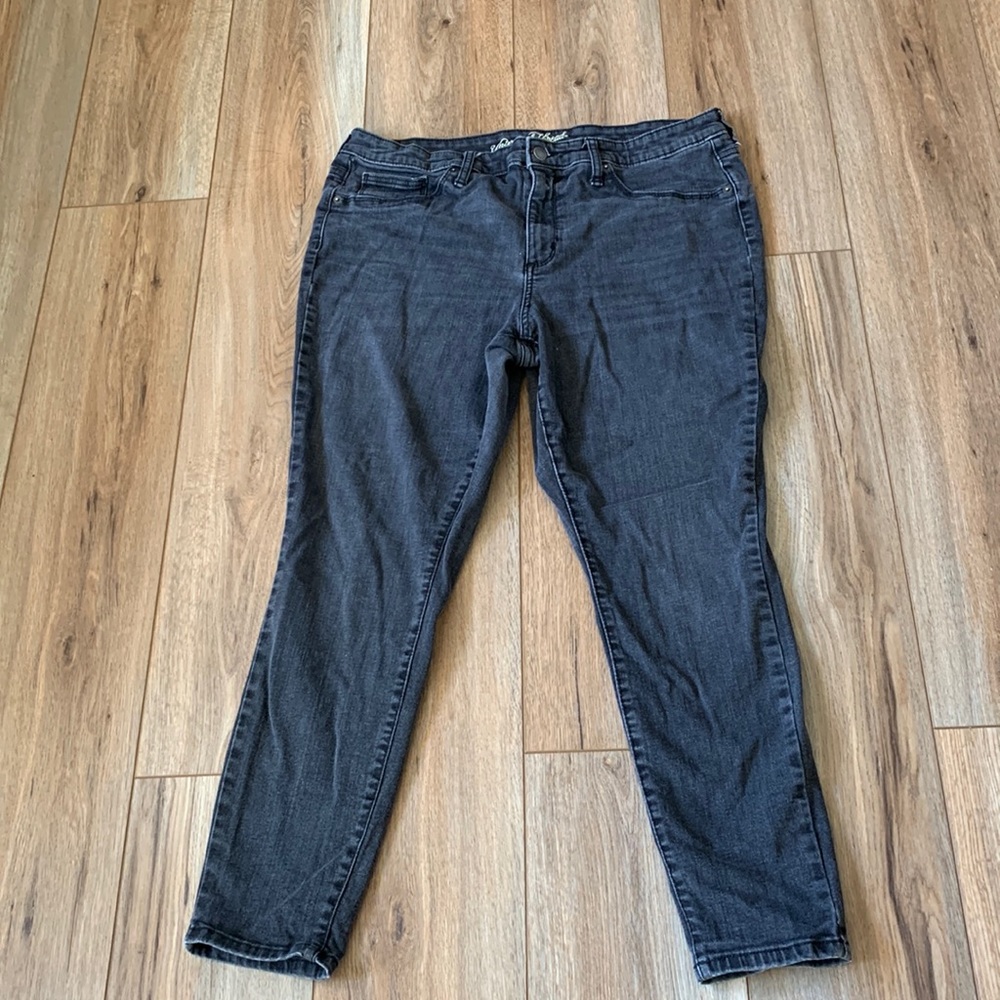 Universal Thread sz 16S jeans euc